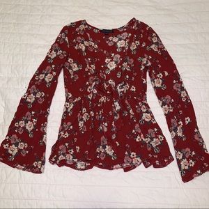 Flare sleeve American eagle long sleeve shirt